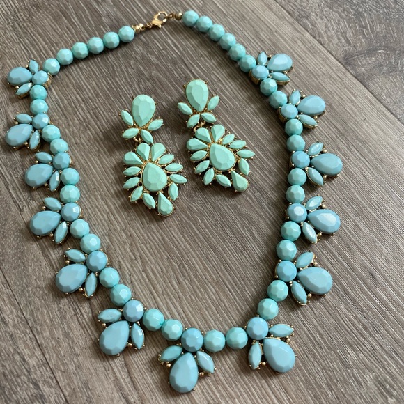 Jewelry - 💚💙Sea blue (mint) Necklace & Earrings 💚💙